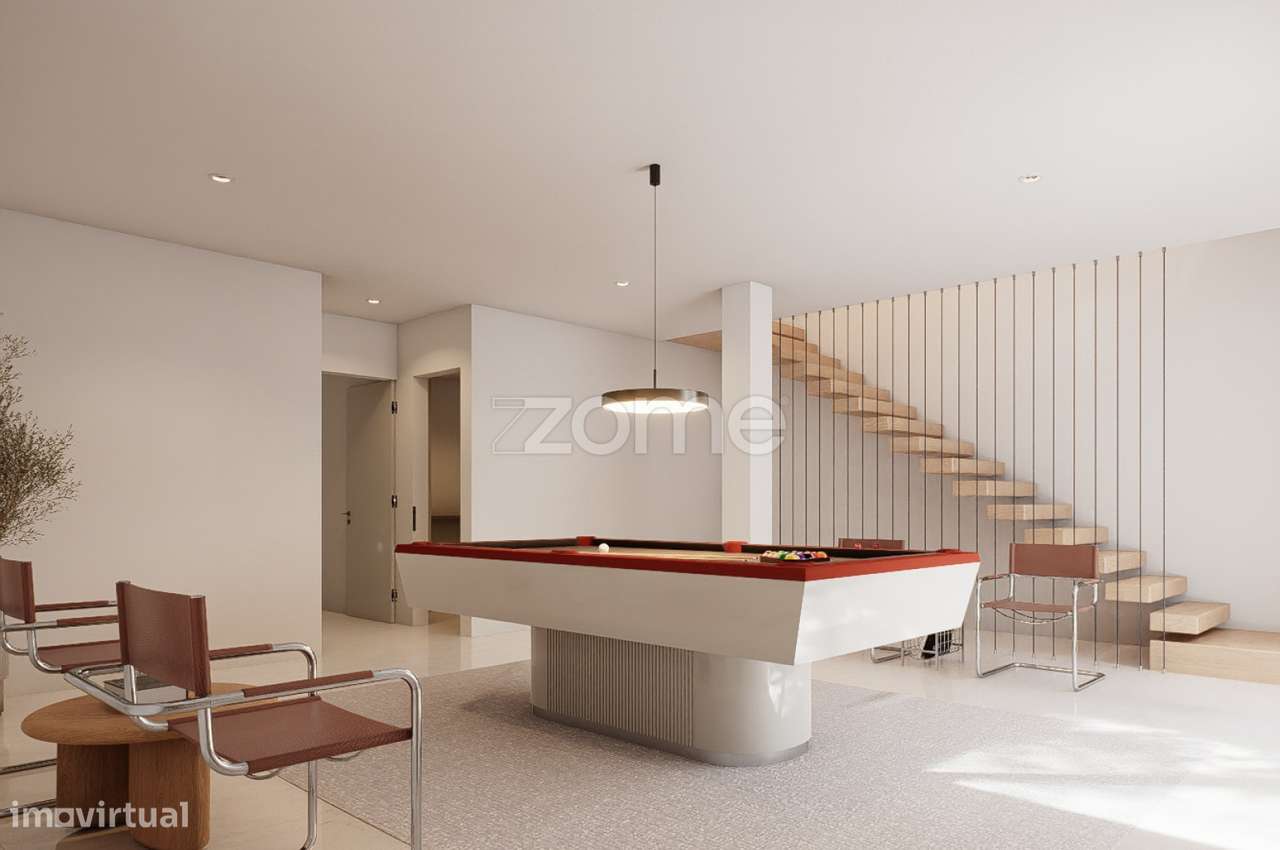 Moradia T3+1 a 800m da praia |S. Félix Marinha, V.N. Gaia - Grande imagem: 4/42