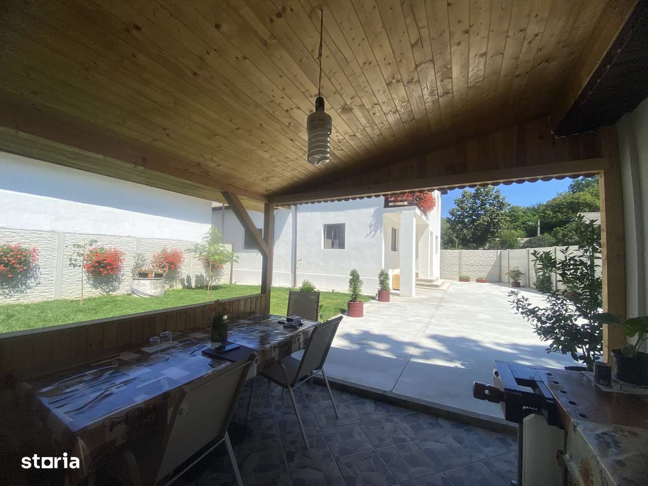 Gata de locuit! Vanzare casa cu 5 camere in Priboiu, com.Branesti-6