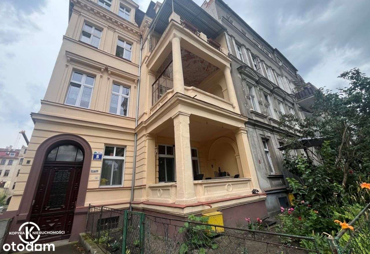 Na sprzedaż przestronne mieszkanie 5-pokojowe-12