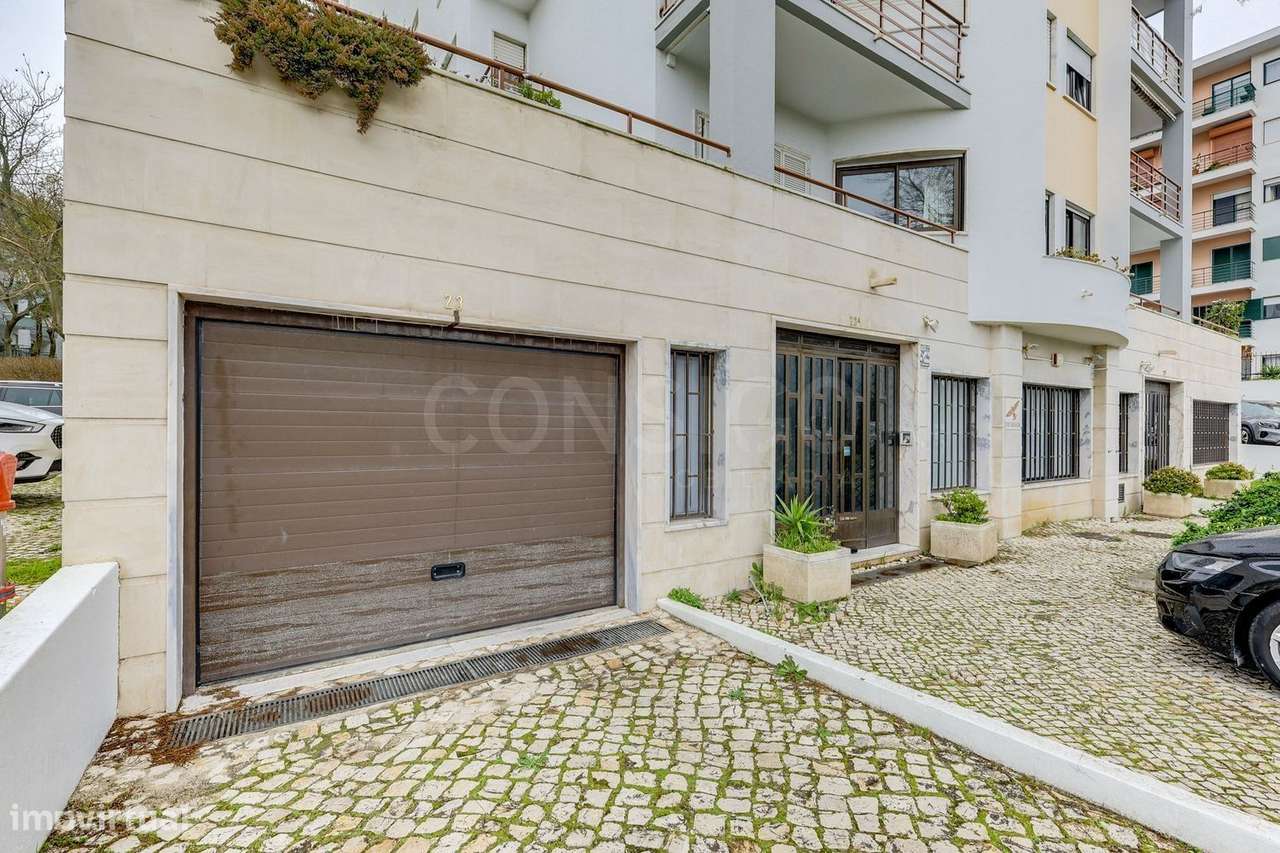 Escritório, loja e armazém com 550 m² em Linda-a-Velha, pronto a funci-34