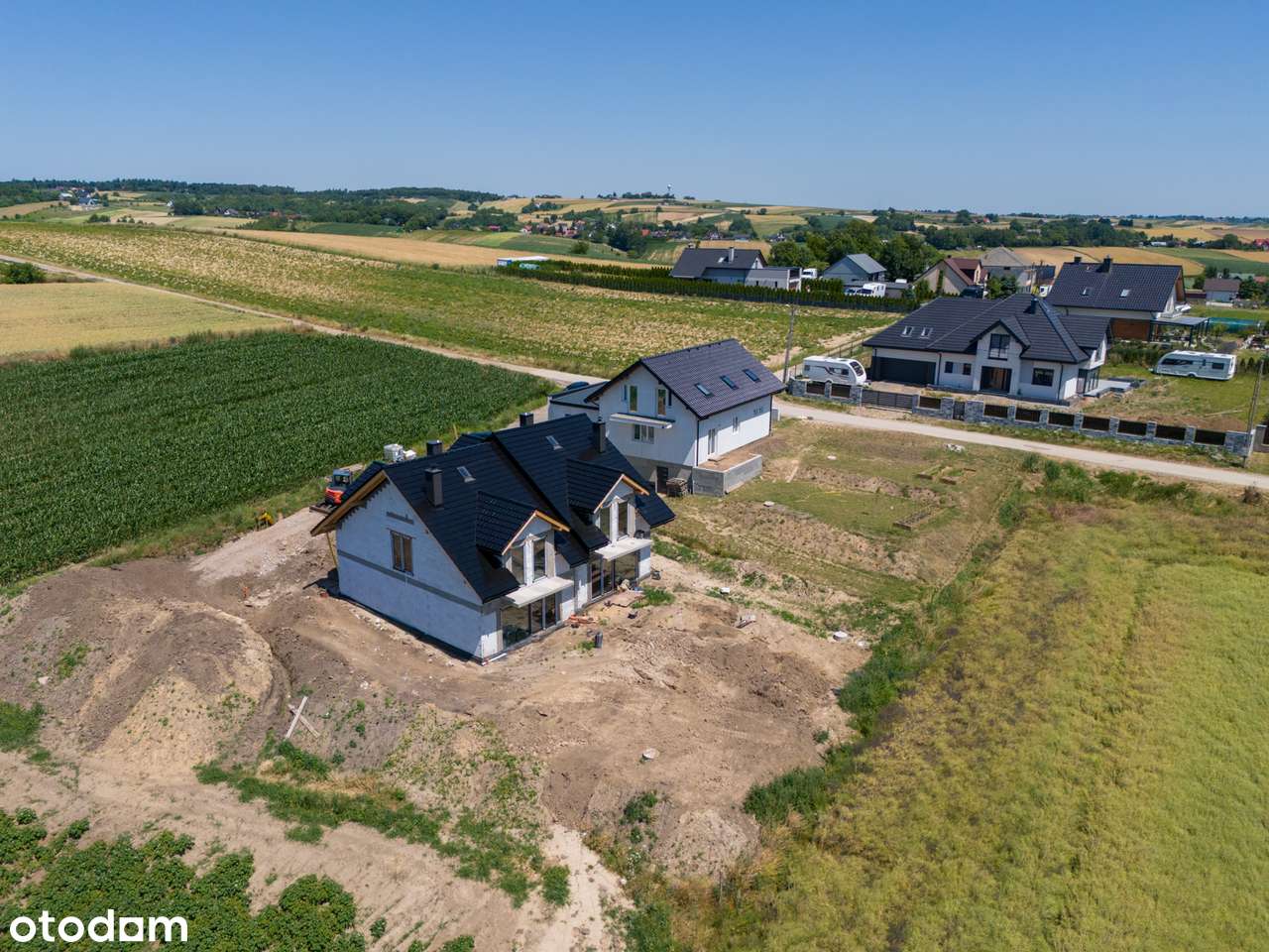 GOTOWE - Nowoczesny dom 5 pokoi z garażem na przedmieściach - Pełny obrazek: 5/5