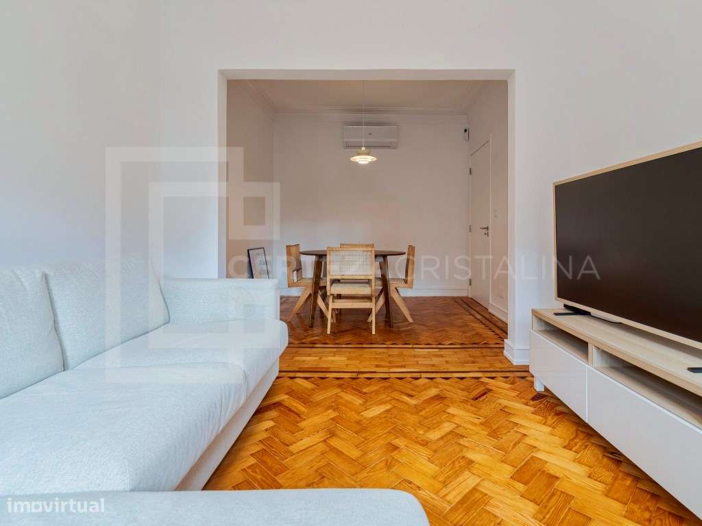 T2 integralmente renovado com piscina, jardim e arrecadação | Penha...-10