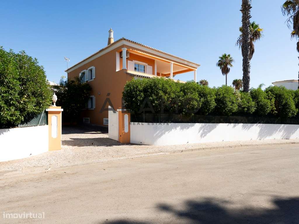 Charmosa Moradia Tradicional em Vale Formoso-23