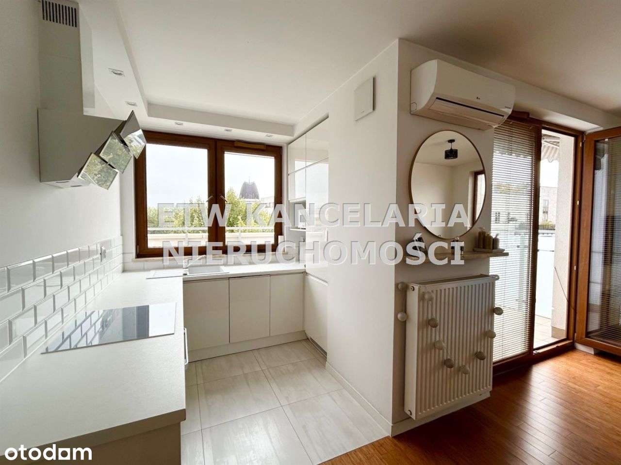 Apartament z 2 tarasami, balkonem i garażem-4