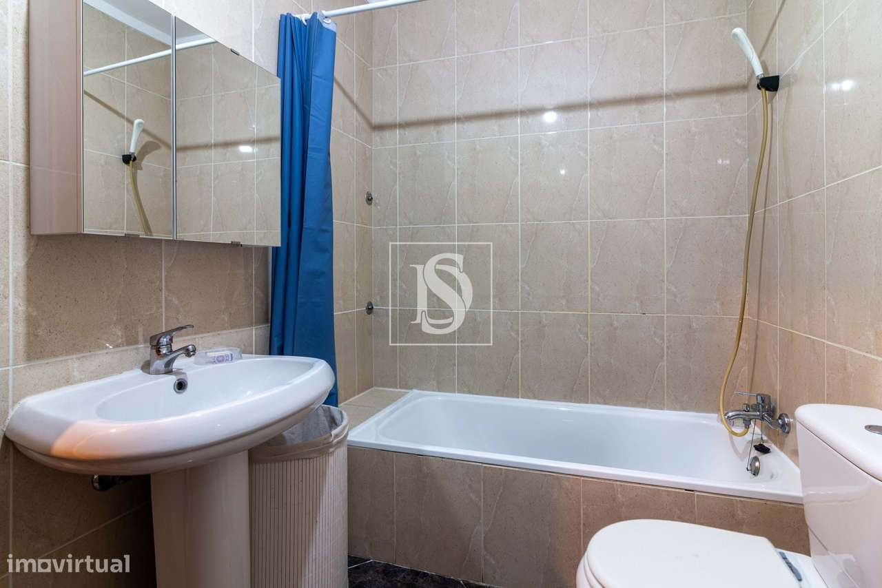 Apartamento T3 em Lamaçães – Braga | Prédio com Obras Estruturais Já A-9