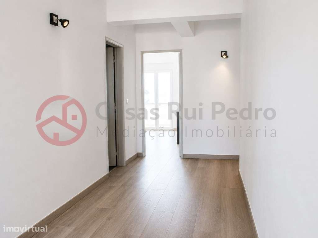 Apartamento T3 com excelentes áreas, Paivas-6