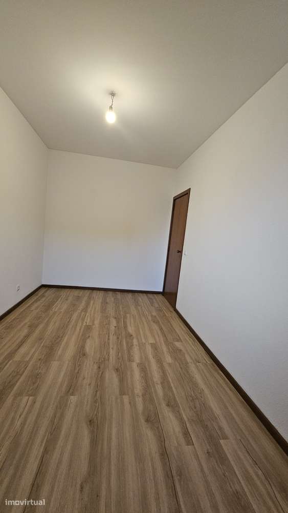 Aluga-se T2 Exclusivo na Foz, com vistas de mar - Grande imagem: 3/23