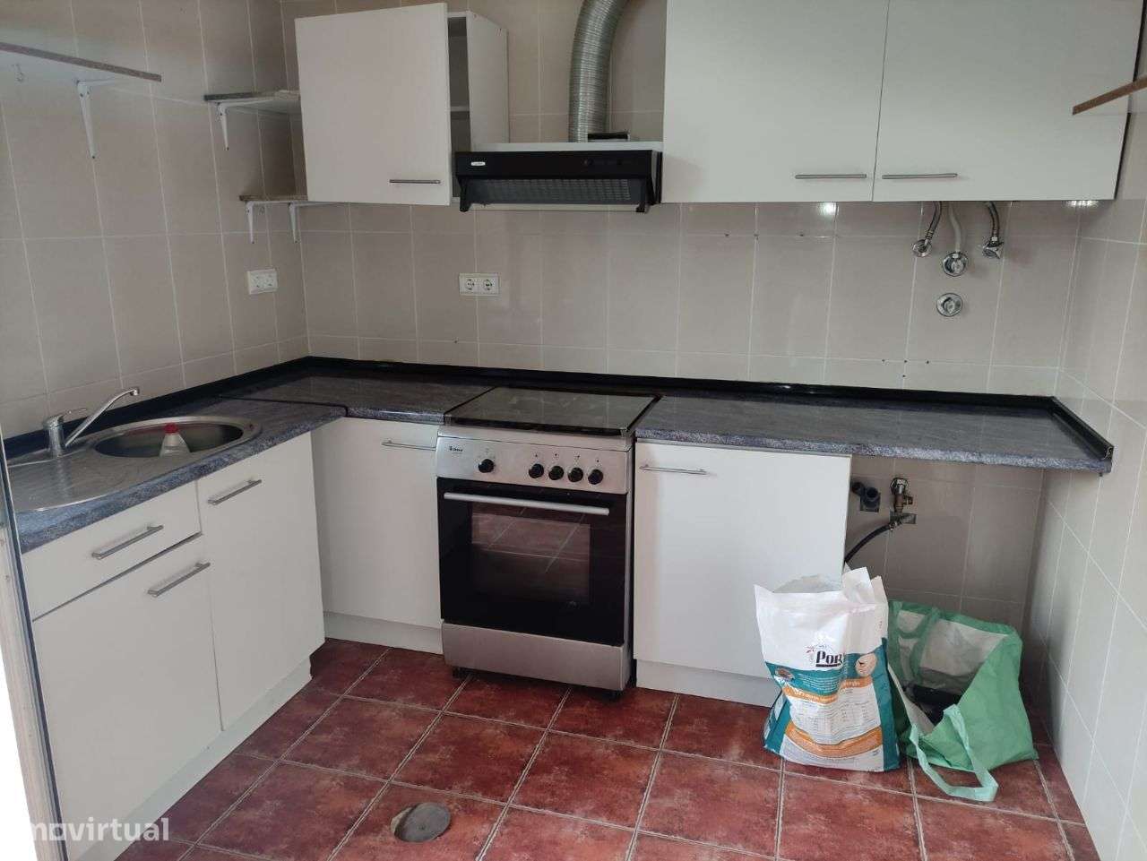 T2 Estilo Moradia com quintal - Grande imagem: 2/9