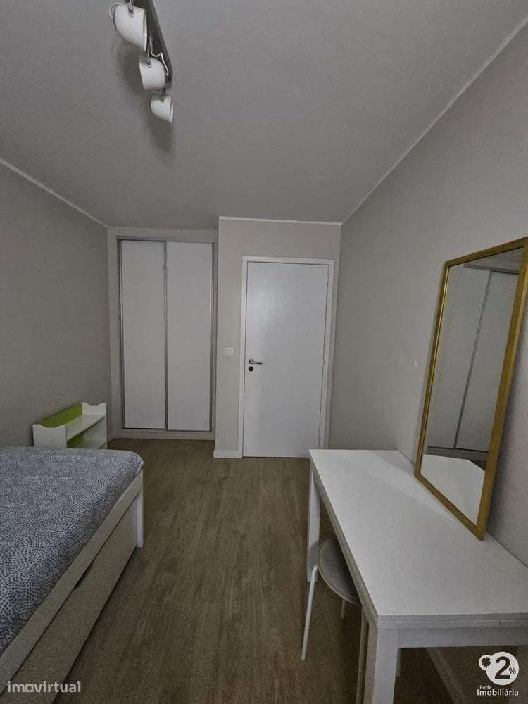 Apartamento T2 em São Mamede Infesta-14