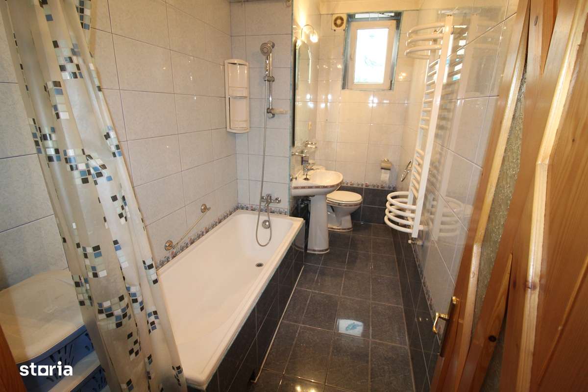 Vând apartament 3 camere în Hunedoara, zona OM-Pța. Eliberării, 64 mp - Imagine principală: 5/12