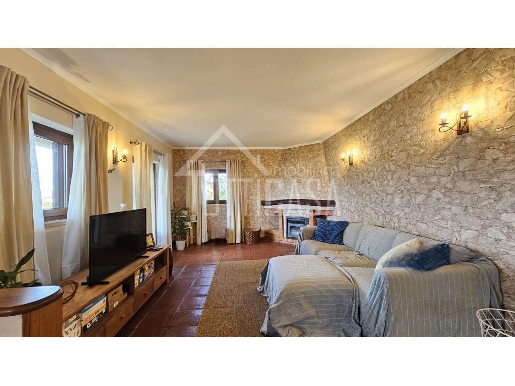 Moradia T3+1 na Venda do Pinheiro-31