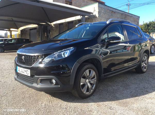 Peugeot 2008 1.2 PureTech Signature - 1