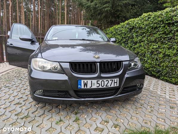 BMW Seria 3 318i - 5