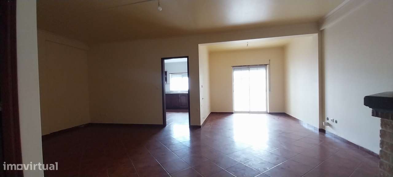 Moradia em Marinha Grande, Moita-4
