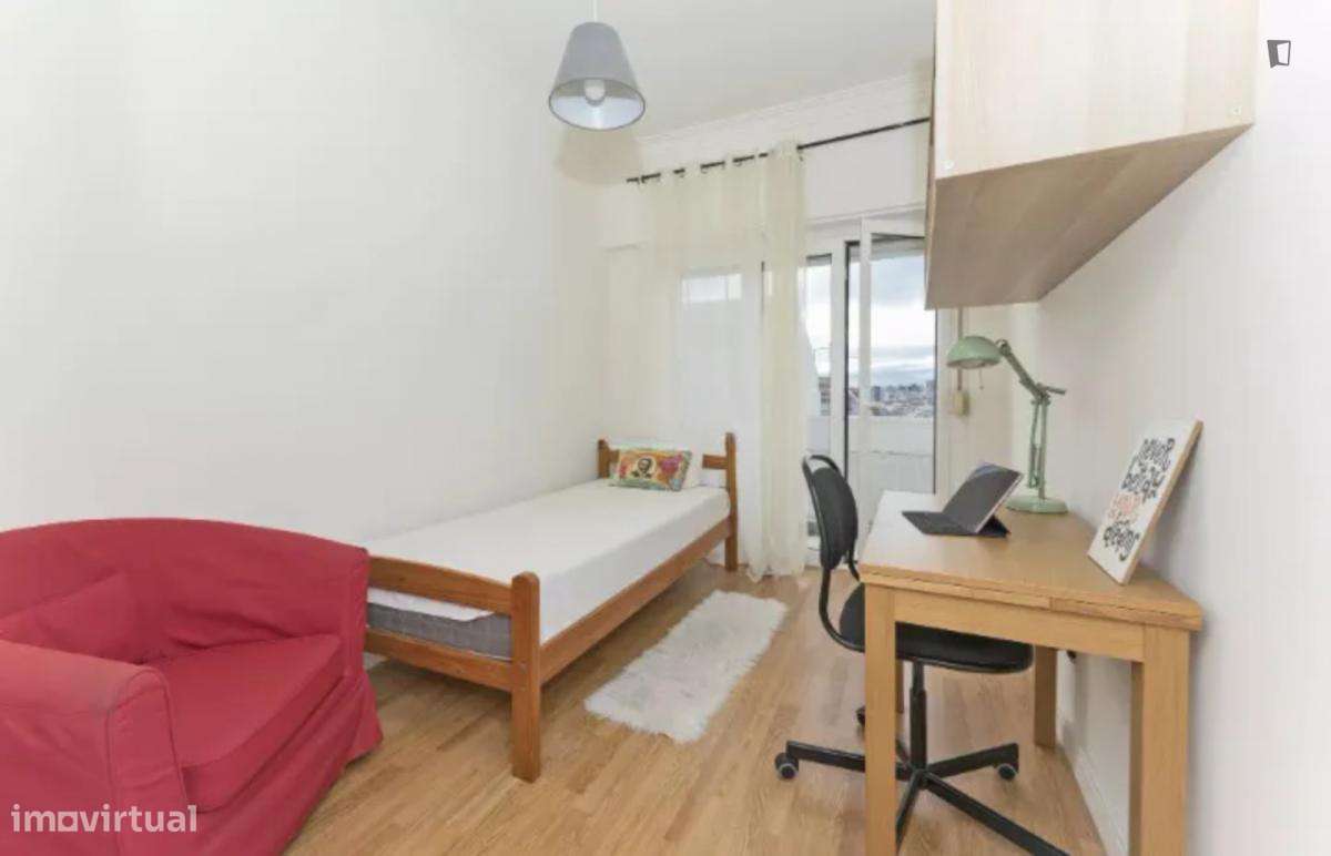 Quarto - localizado em Entrecampos Lisbon - Grande imagem: 3/9