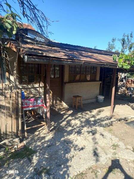 Casa de vanzare 1500 mp2 - Imagine principală: 5/8