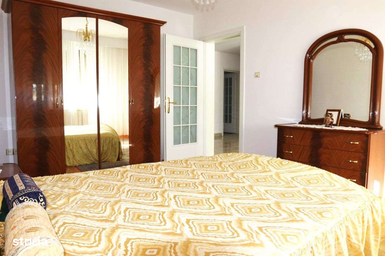 Vila Sinaia - Imagine principală: 5/9