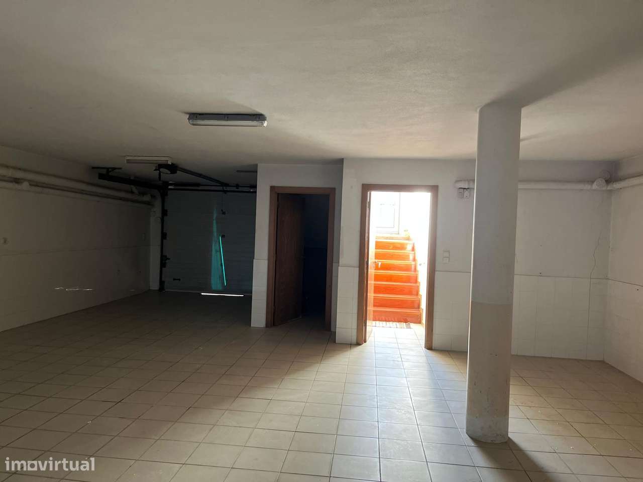 Geminada com piscina, garagem e terraço em Canidelo-43