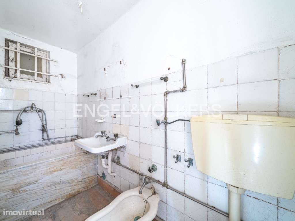 Apartamento por Remodelar com jardim na Graça-26