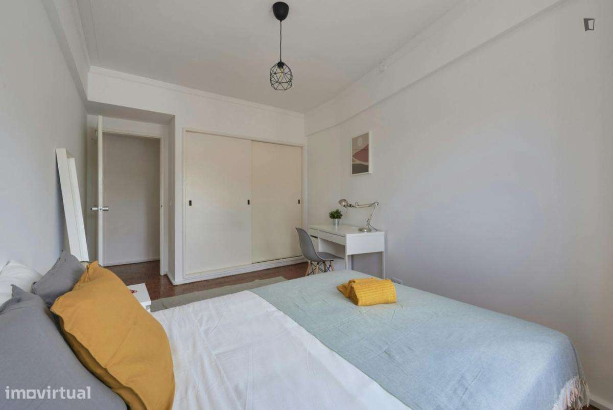 Quarto - localizado em Campolide Lisbon - Grande imagem: 5/27