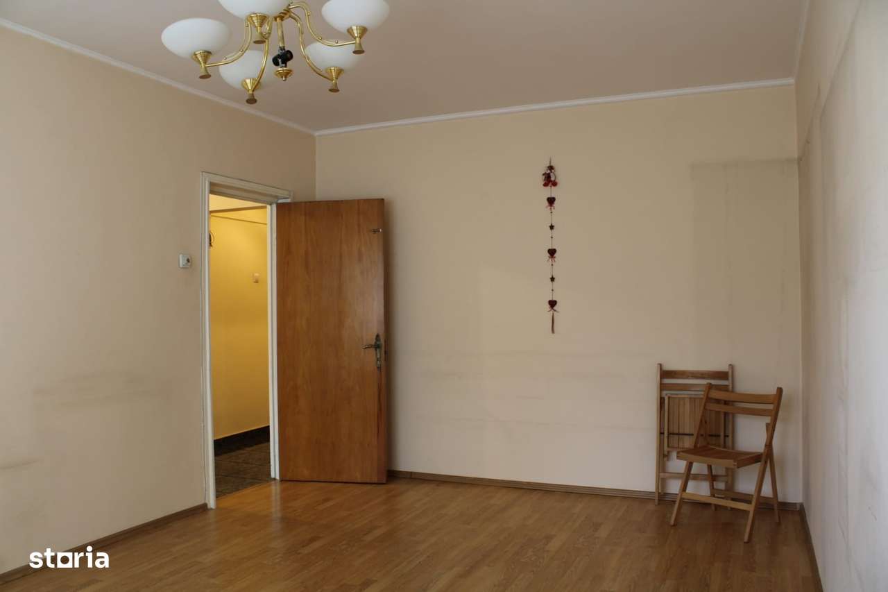 Apartament 3 camere nemobilat de inchiriat, Gorjului , Militari - Imagine principală: 4/5