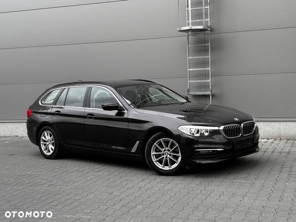 BMW Seria 5 518d Business Edition sport - 9