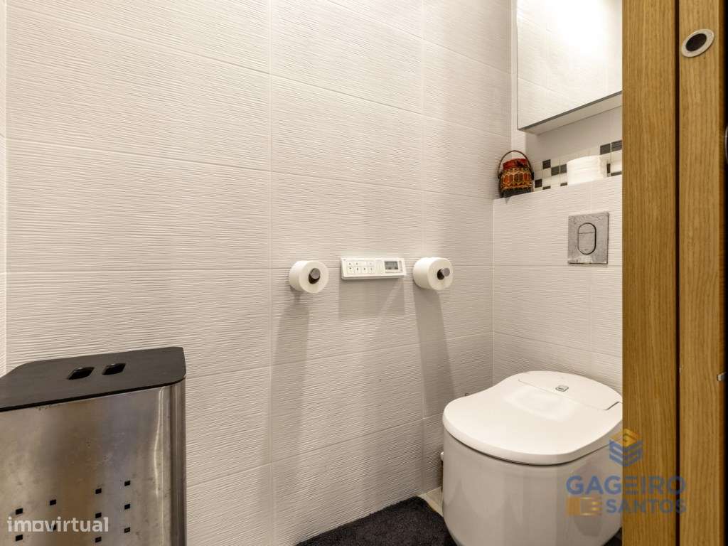 Moradia Térrea T3 Contemporânea com Piscina-37