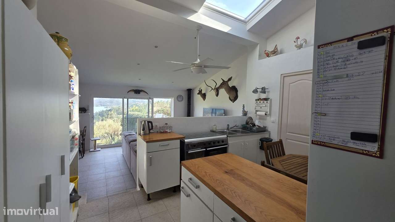 Moradia com vista magnífica para o Rio Zêzere, perto da Serra de Tom-11