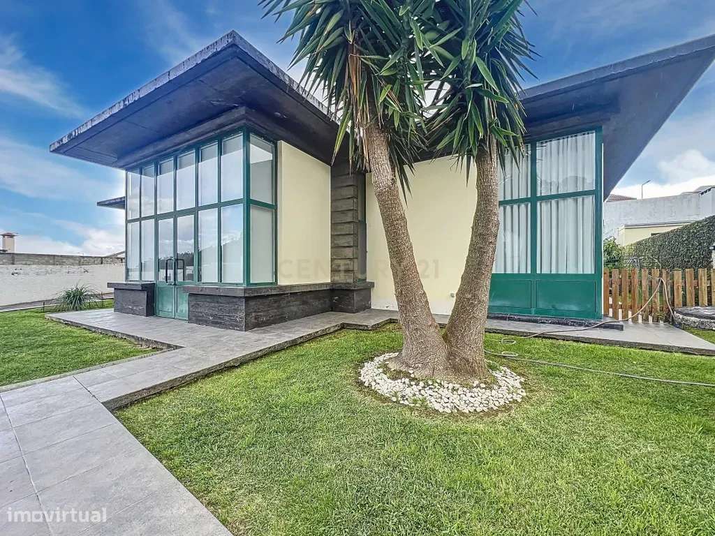 Estilo e Localização em Harmonia – Moradia T4 Junto à Praia do Degredo - Grande imagem: 5/60