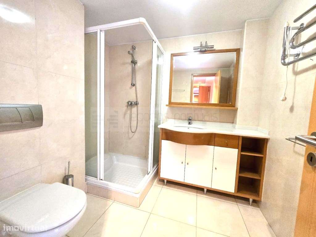 T4 com áreas generosas em São Victor, Braga | Junto a Escola Gulben...-16