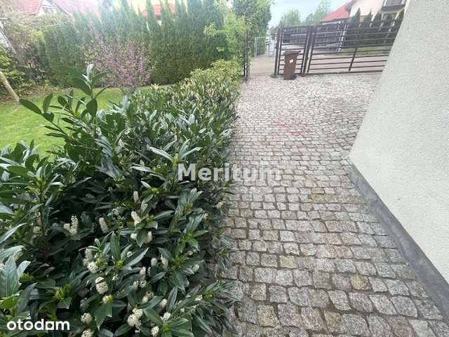 Dom wolnostojacy 5 pokoi garaż na 2 auta-7