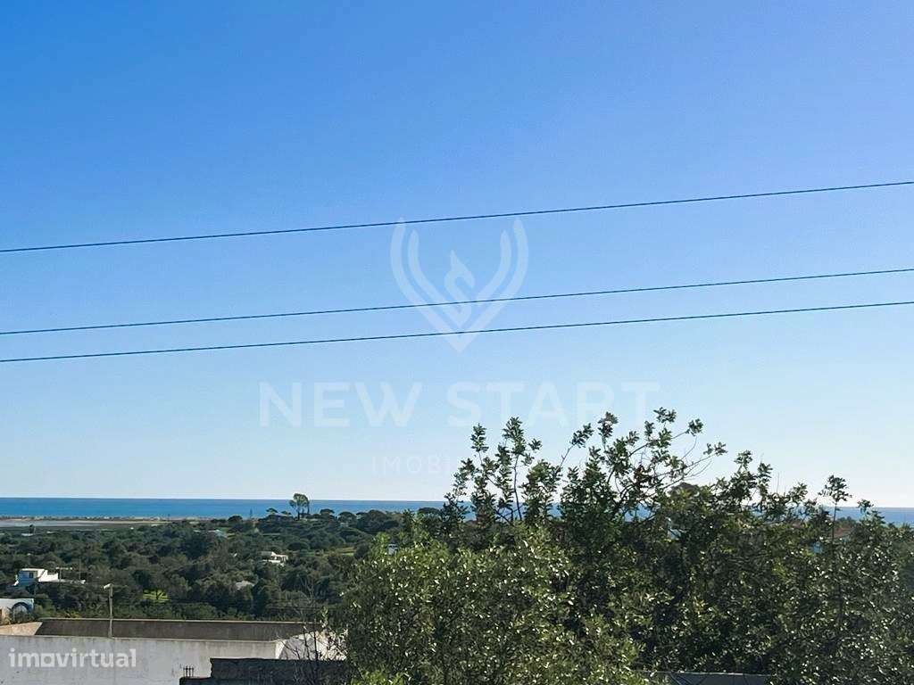 Moradia T3 com terreno e vista mar na Fuseta - Grande imagem: 5/31