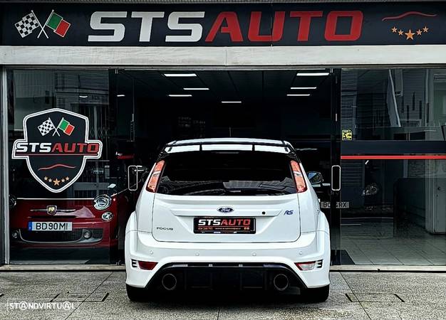 Ford Focus 2.5 T RS - 14
