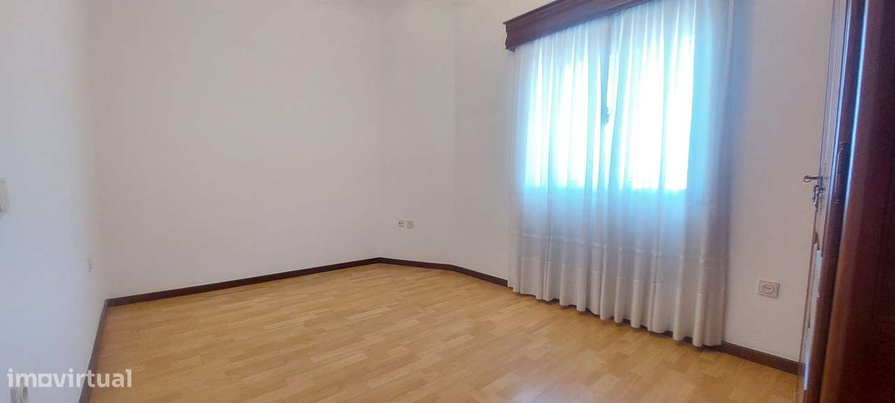 APARTAMENTO T2 - CARVALHAL-9