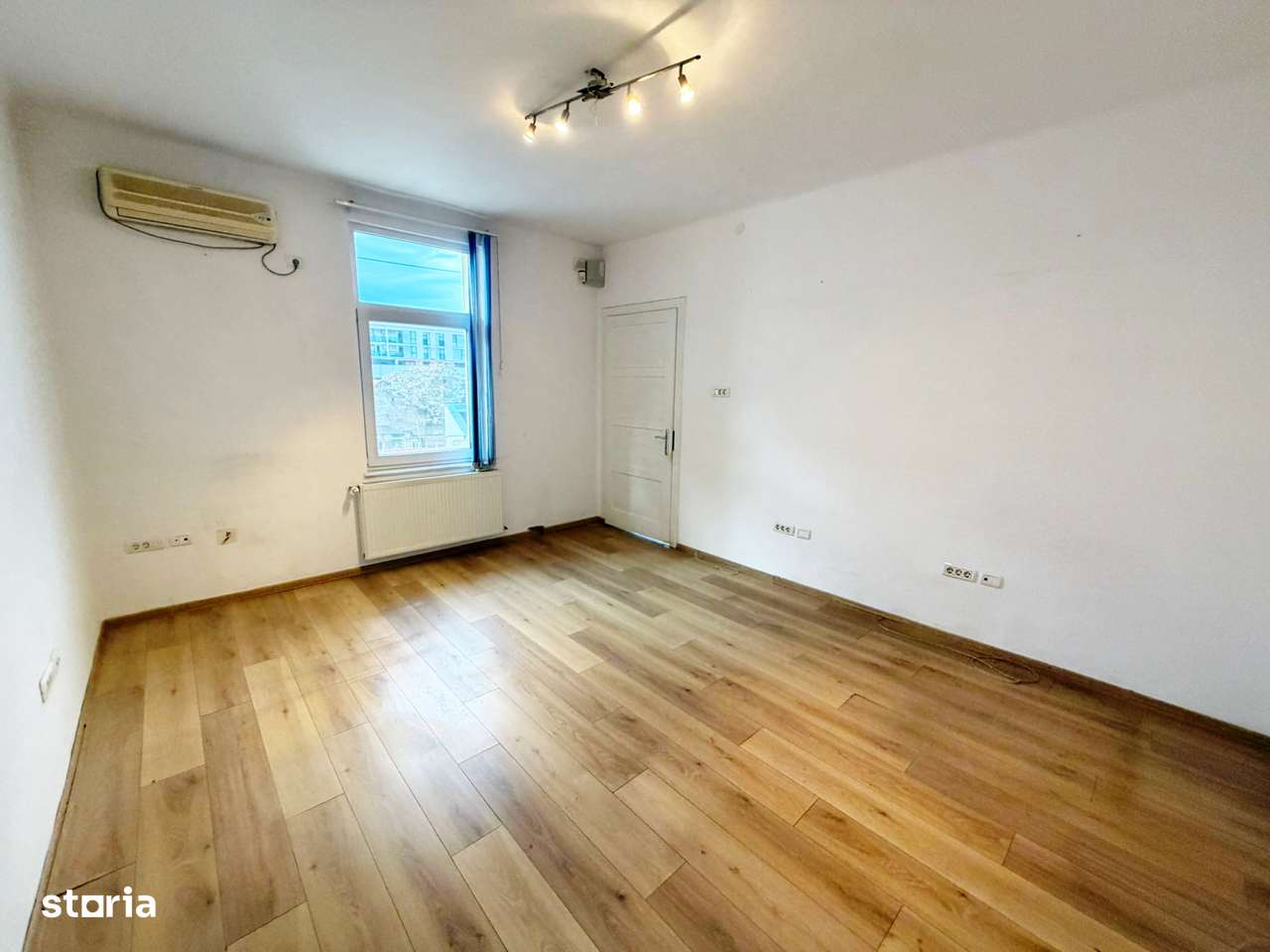 Apartament 2 camere decomandat, centrala – Revolutiei-1