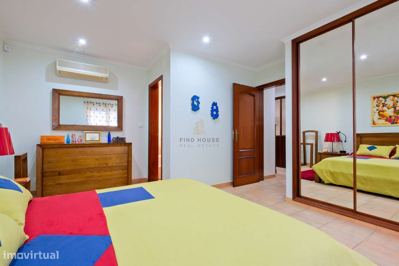 Moradia Isolada T4 com piscina, campo de ténis e logradouro em Cachoei-51