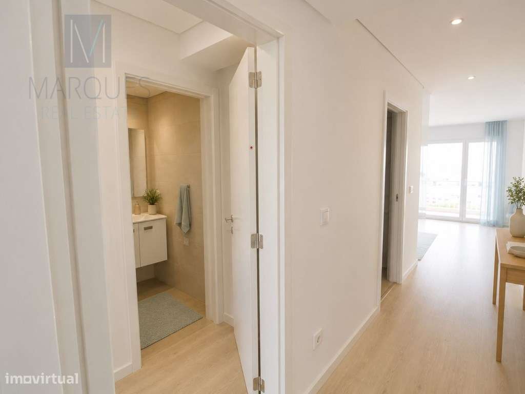 Apartamento T3 em Santa Marta do Pinhal - Corroios-8