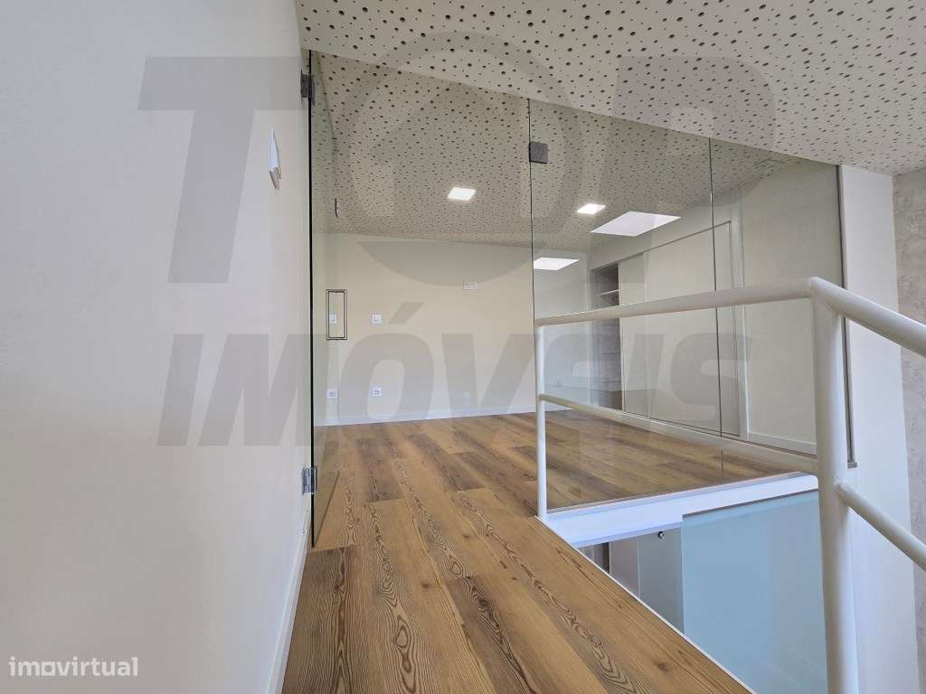 Apartamento T1+1 no Centro de Paredes - Estilo Mezanino - 800€/Mês - Grande imagem: 5/15
