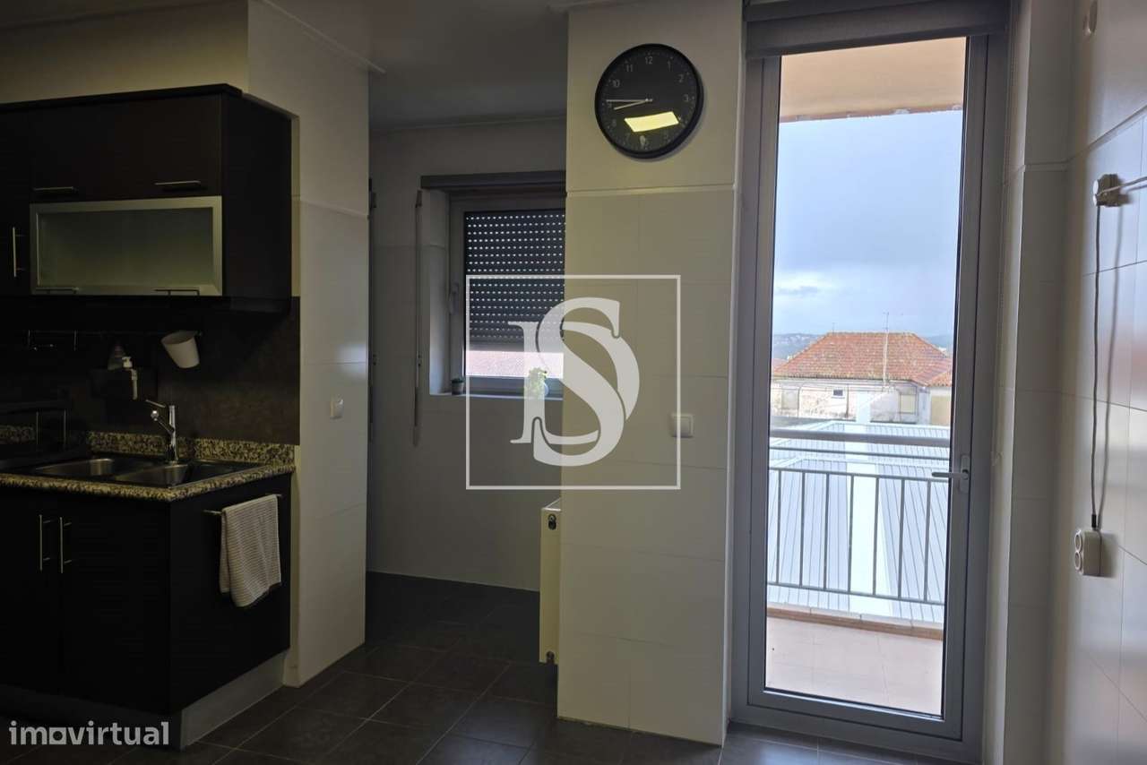 Apartamento T2 Duplex em Tondela - Grande imagem: 4/23
