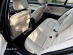 BMW Seria 5 520d Touring Luxury Line - 11