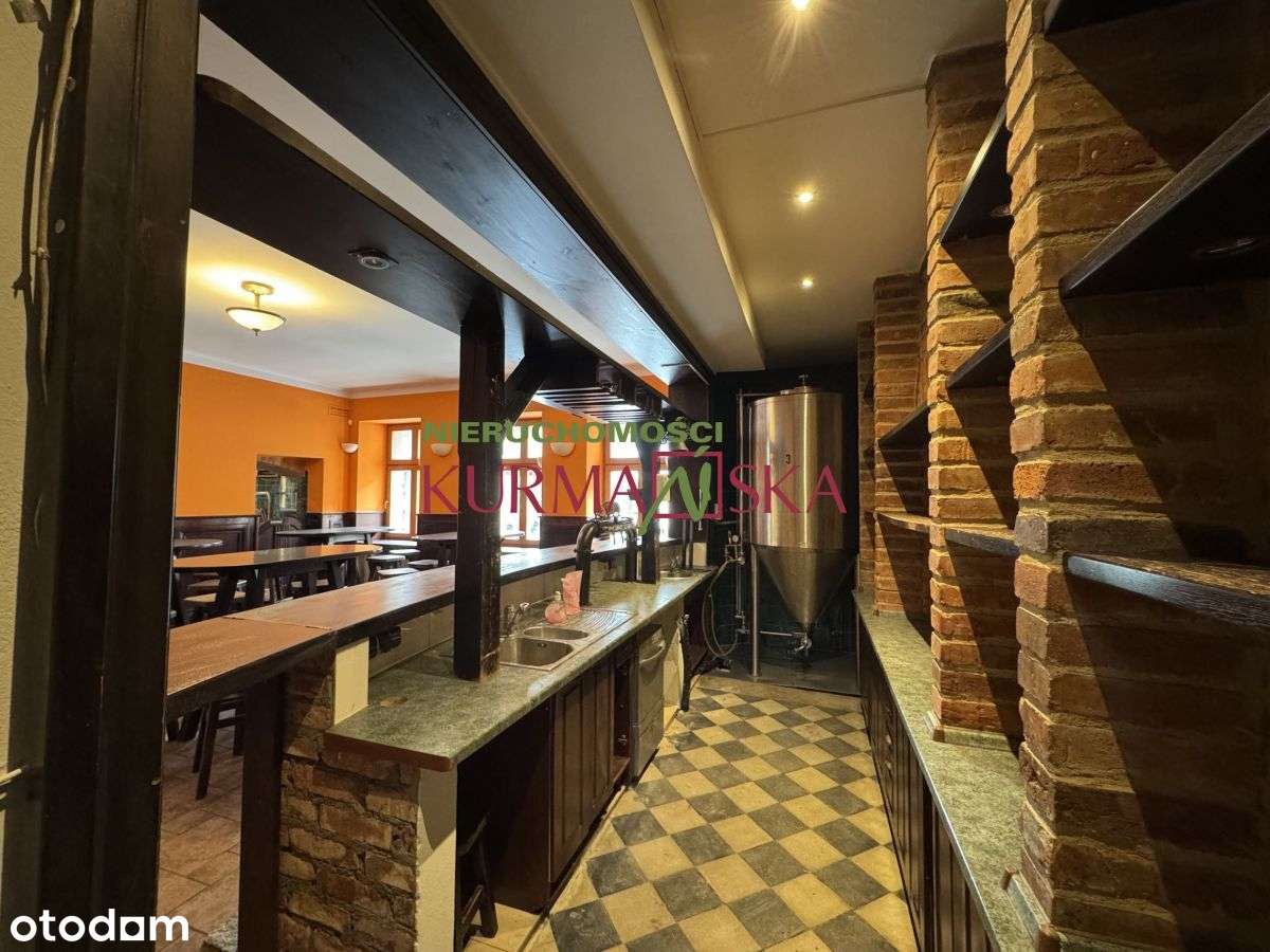Budynek - restauracja w centrum - Pełny obrazek: 3/17