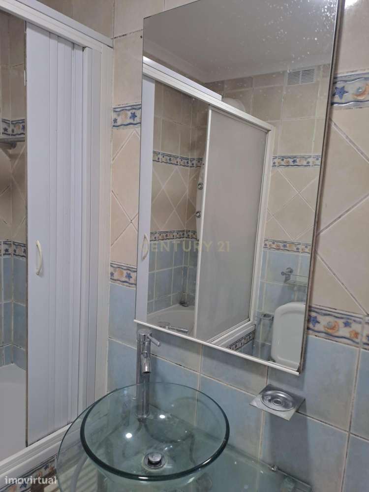 Apartamento T2 - Tapada das Merçês-17