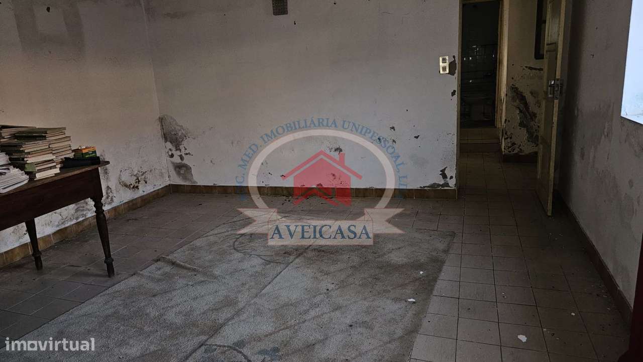 CASA GANDARESA EM VERDEMILHO PARA RECUPERAR-10