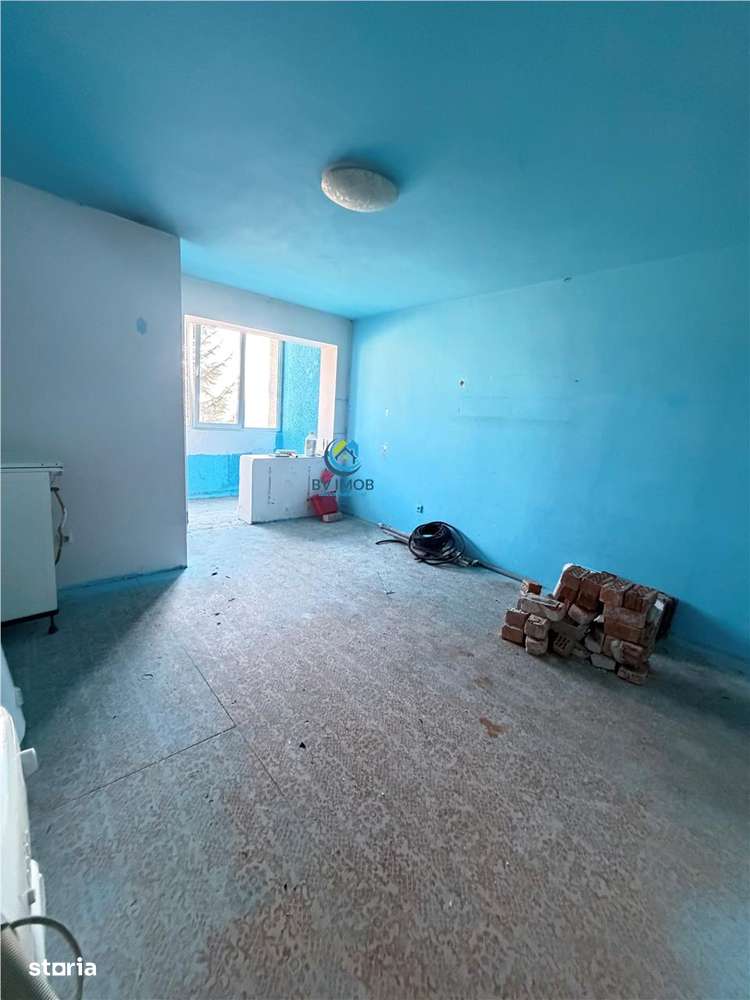 Vanzare garsoniera, zonaTractorul, etajul 1, insorita-2