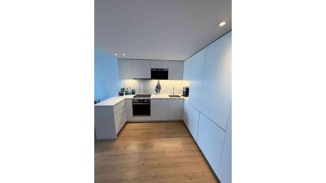 Apartamento T2 com Varanda em Campanhã-4