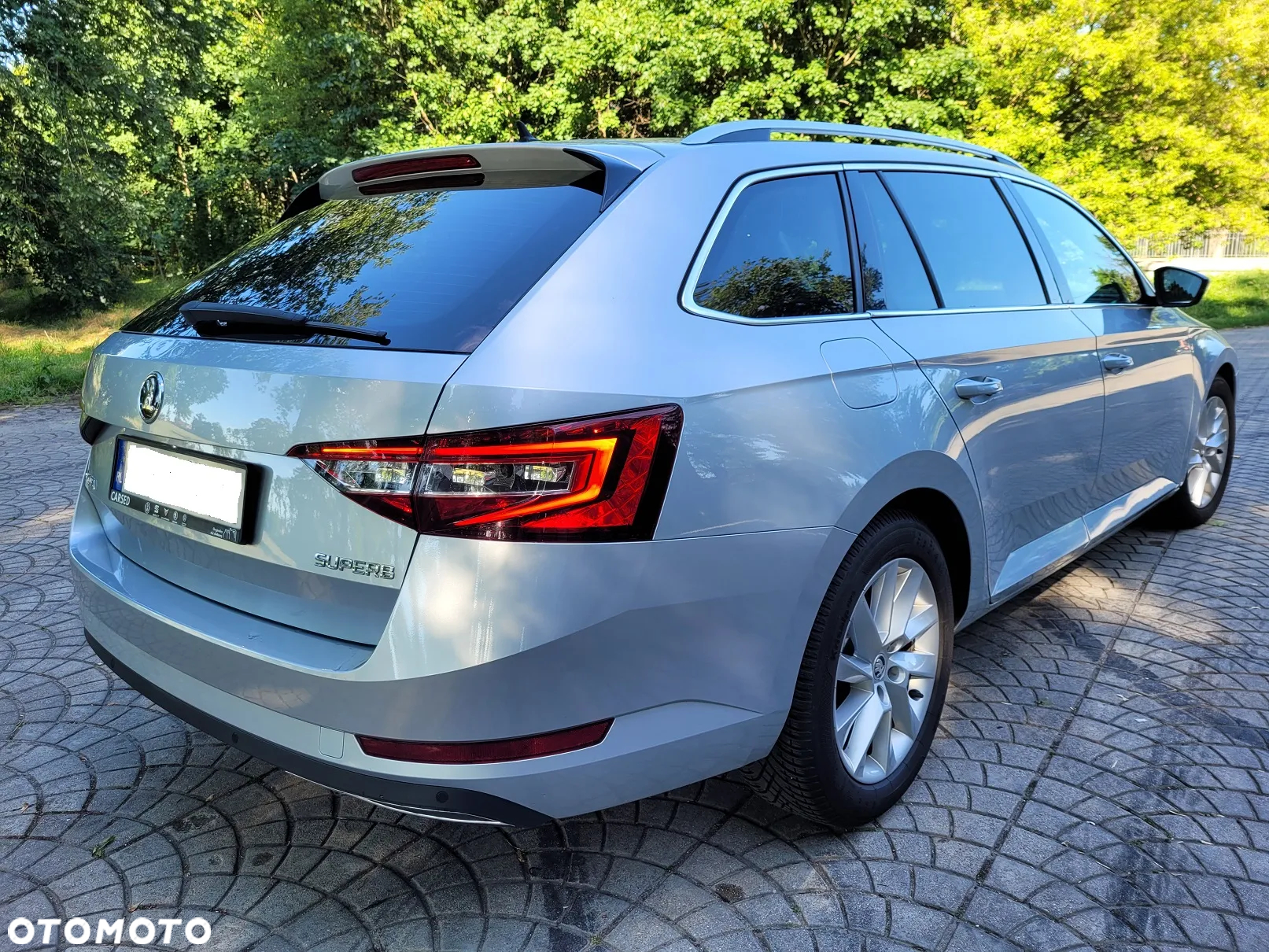 Skoda Superb 2.0 TDI Ambition DSG - 4