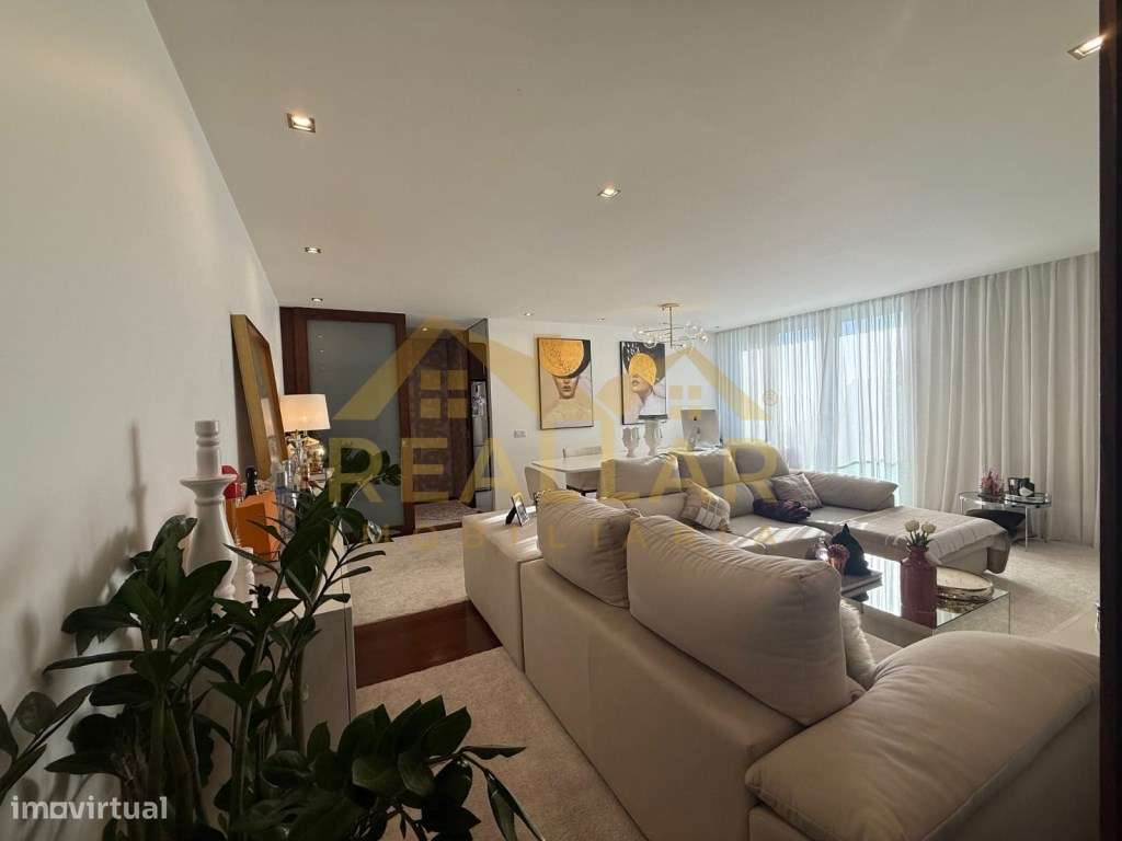 Apartamento T2 Moderno e Sofisticado - Conforto e Qualidade em Cada... - Grande imagem: 2/27