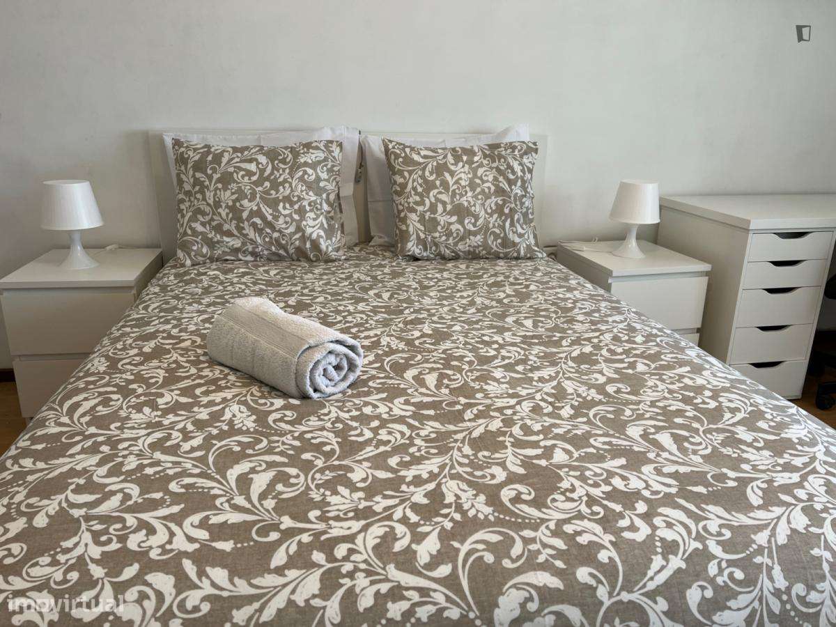 Quarto - localizado em Trofa Porto - Grande imagem: 2/7