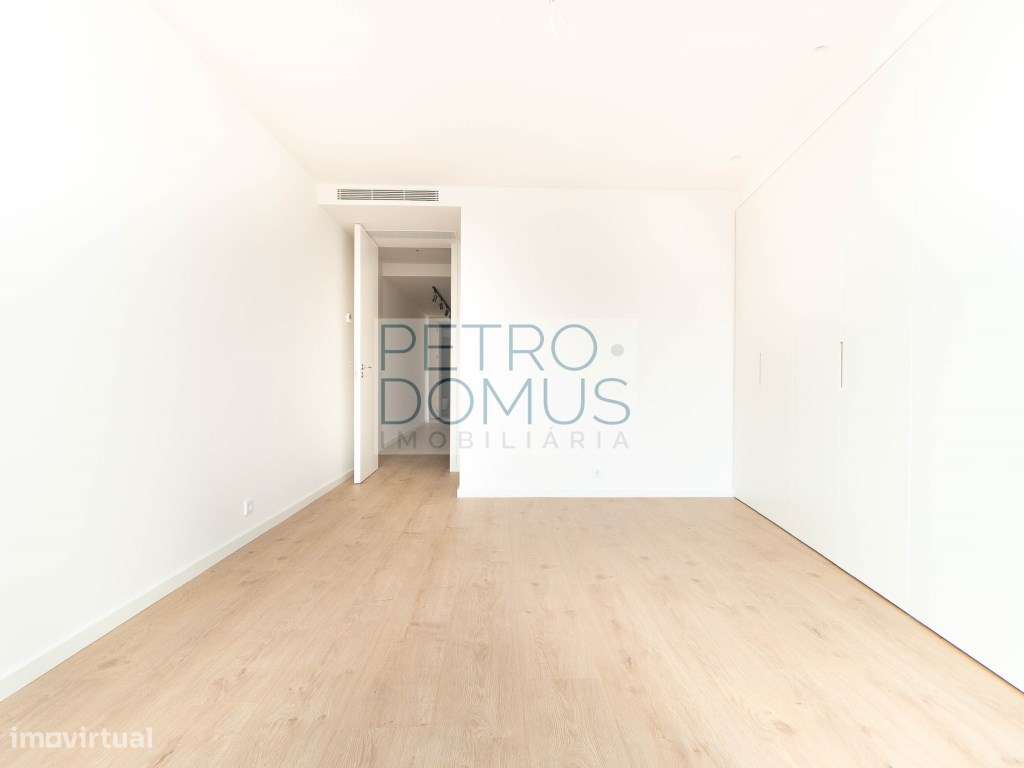 APARTAMENTO T4 COM TERRAÇO - CENTRO DE LEIRIA-21