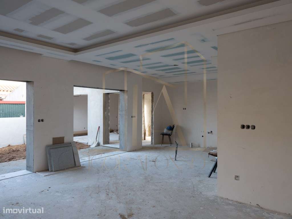 Moradia Independente T3 + 1 com 2 Suítes e piscina-19